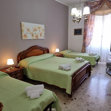 Residenza Margherita - Centralissima Salerno Esterno foto