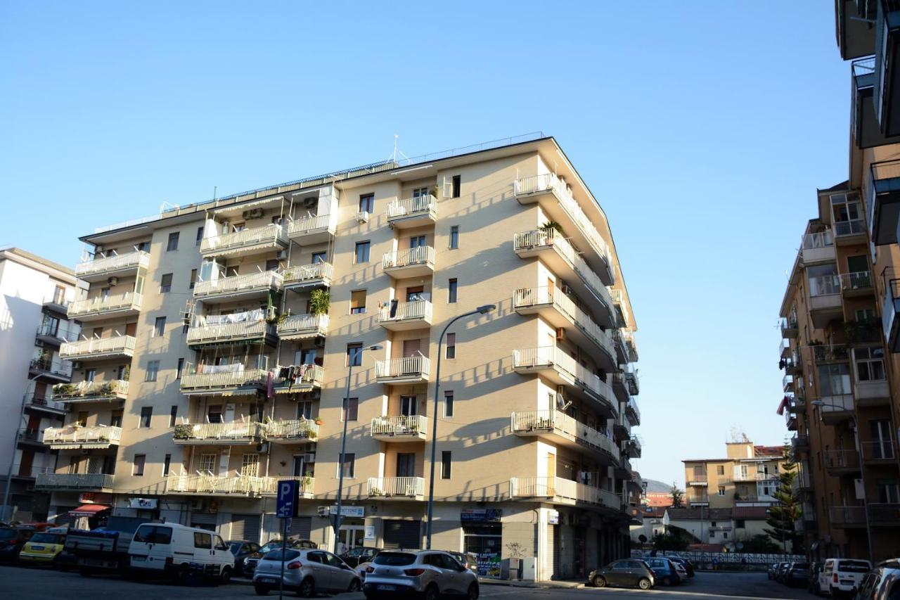 Residenza Margherita - Centralissima Salerno Esterno foto