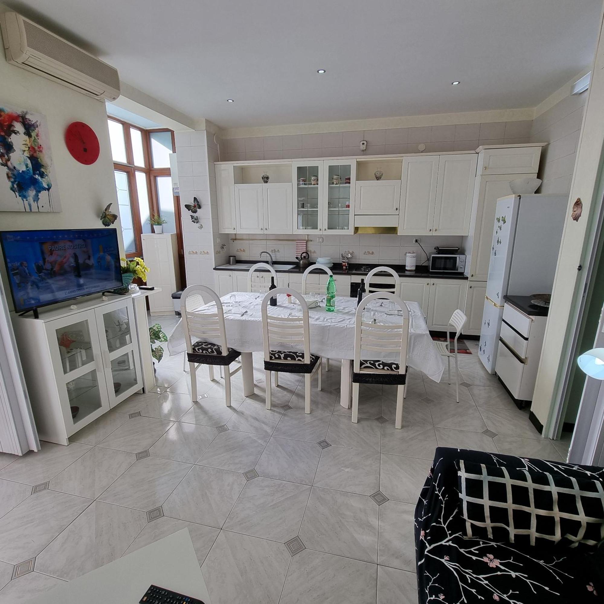Residenza Margherita - Centralissima Salerno Esterno foto